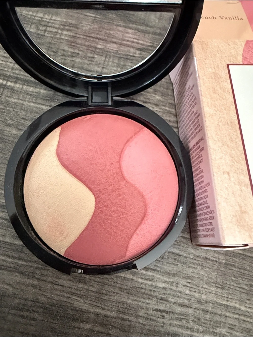 Laura Geller Baked Cheek Dreams Blush & Highlighter Palette -